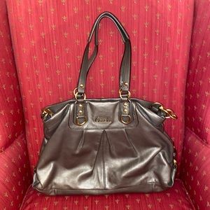 COACH BAG! Never been used! Comes with king strap that can be taken off.